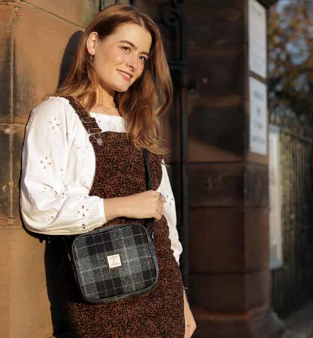Authentic Harris Tweed Mini Crossbody Bag – Scottish Handwoven Wool - Bags & Purses | Caelmoon