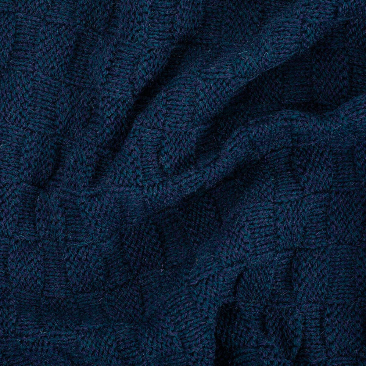 Irish Fisherman Aran Wool Throw Blanket – Basket Stitch Celtic Decor - Image 8 | Caelmoon